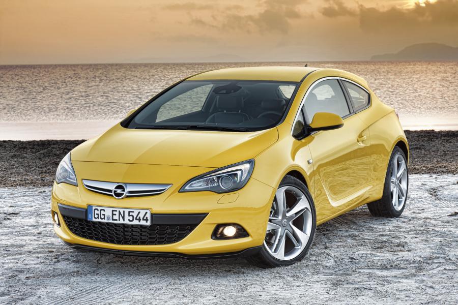 Opel Astra GTC 2011 года  (фото 12 из 23)